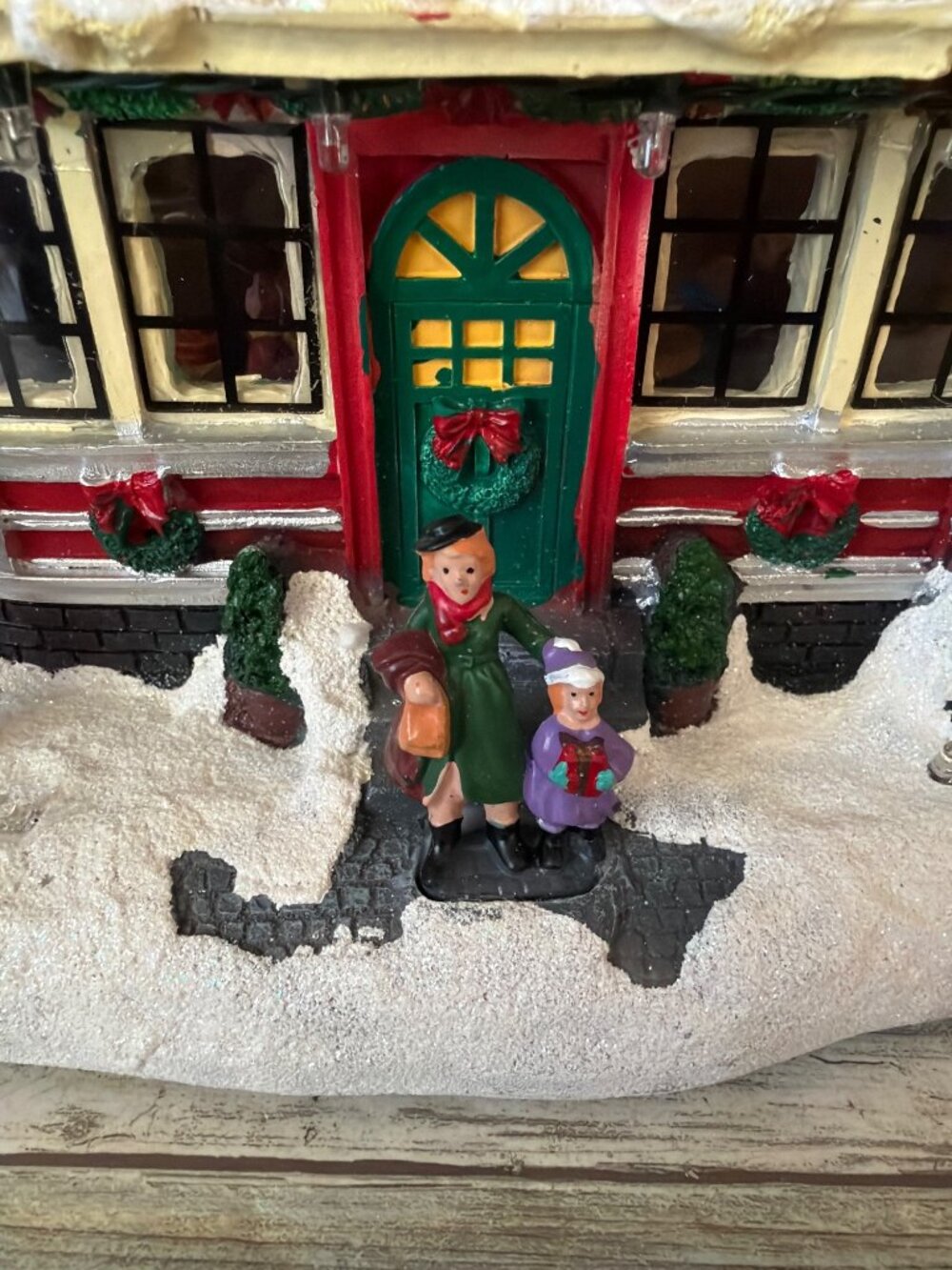 2022 Carole Towne Brighton Burgers Diner 2022 LED Musical Animated Village w/Box - Picture 9 of 17